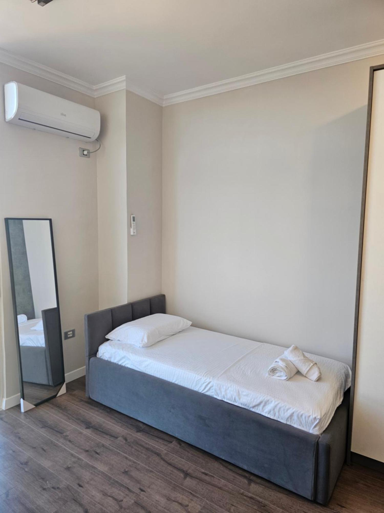 Sky Apartaments City Center Tiranë Eksteriør bilde