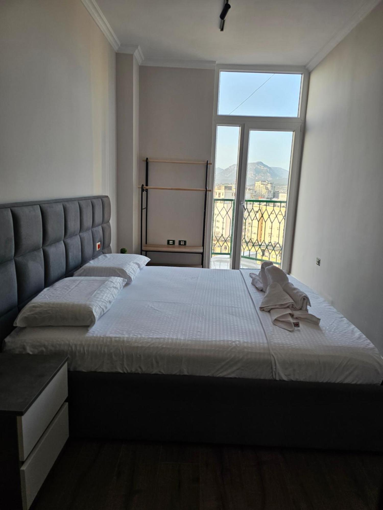 Sky Apartaments City Center Tiranë Eksteriør bilde