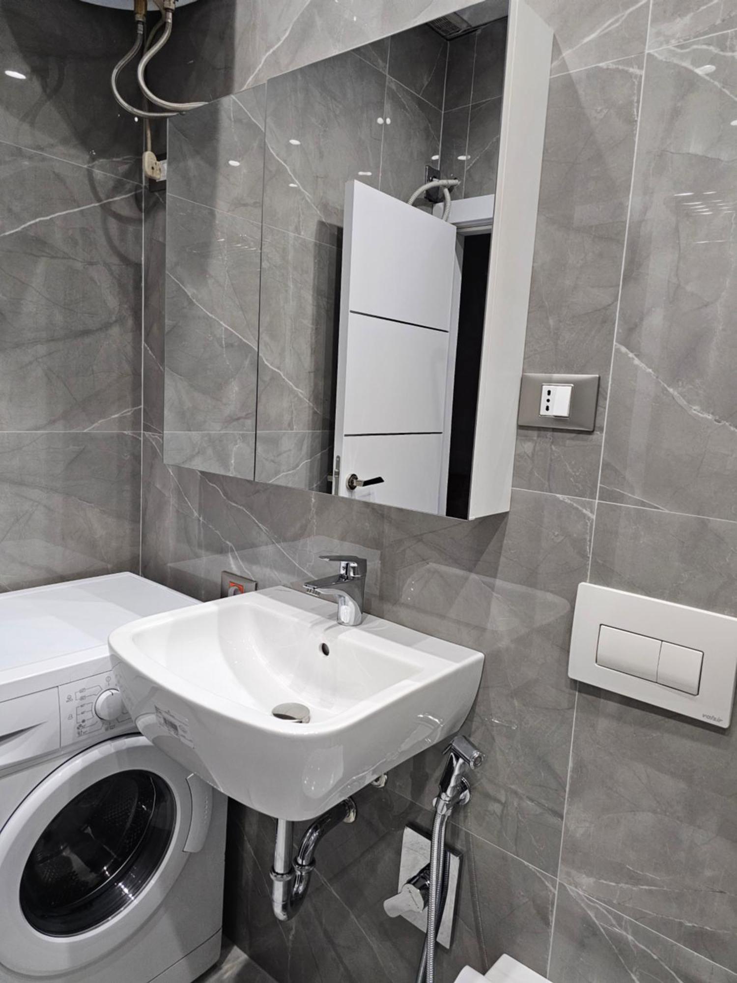 Sky Apartaments City Center Tiranë Eksteriør bilde