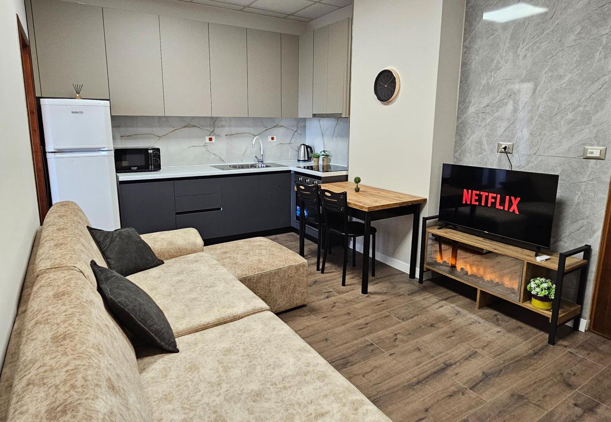 Sky Apartaments City Center Tiranë Eksteriør bilde