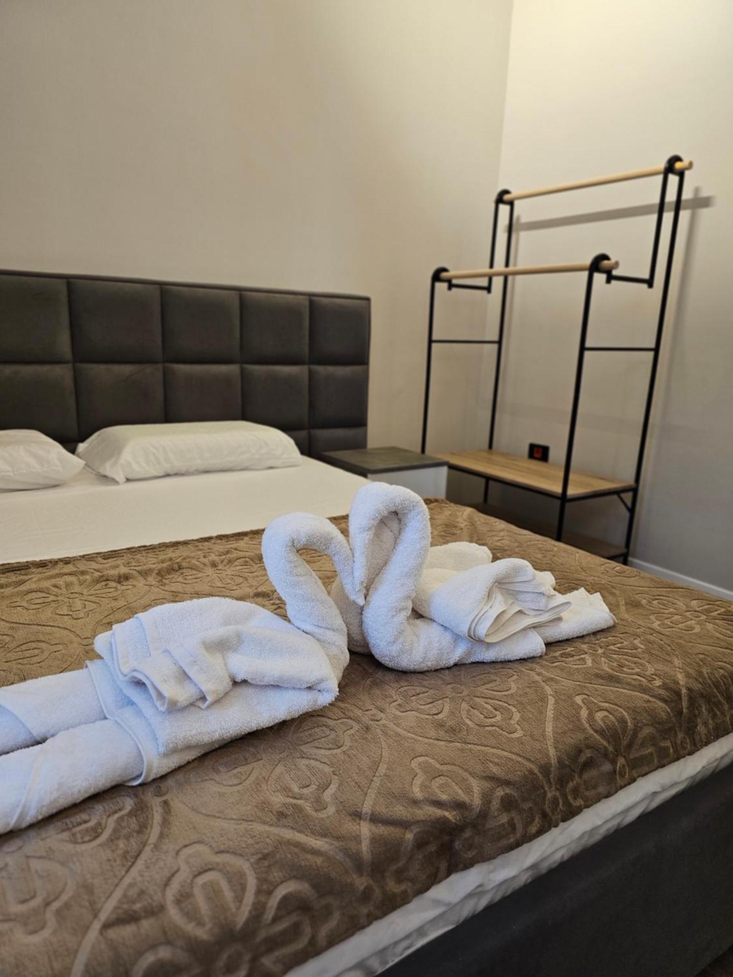 Sky Apartaments City Center Tiranë Eksteriør bilde