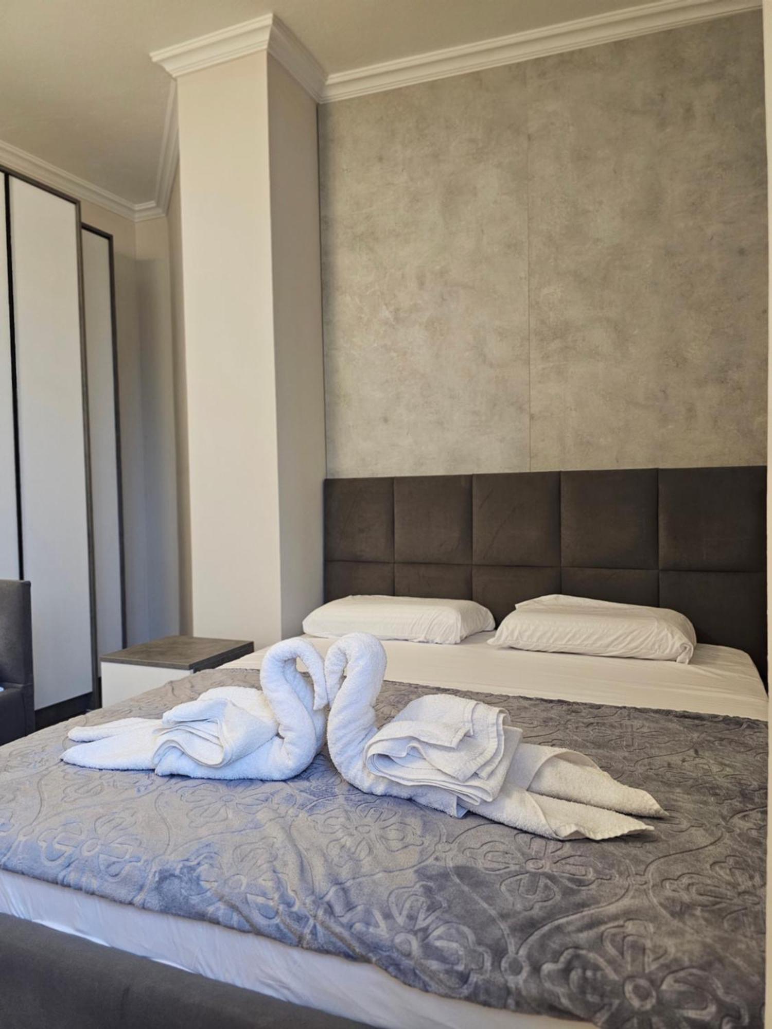 Sky Apartaments City Center Tiranë Eksteriør bilde