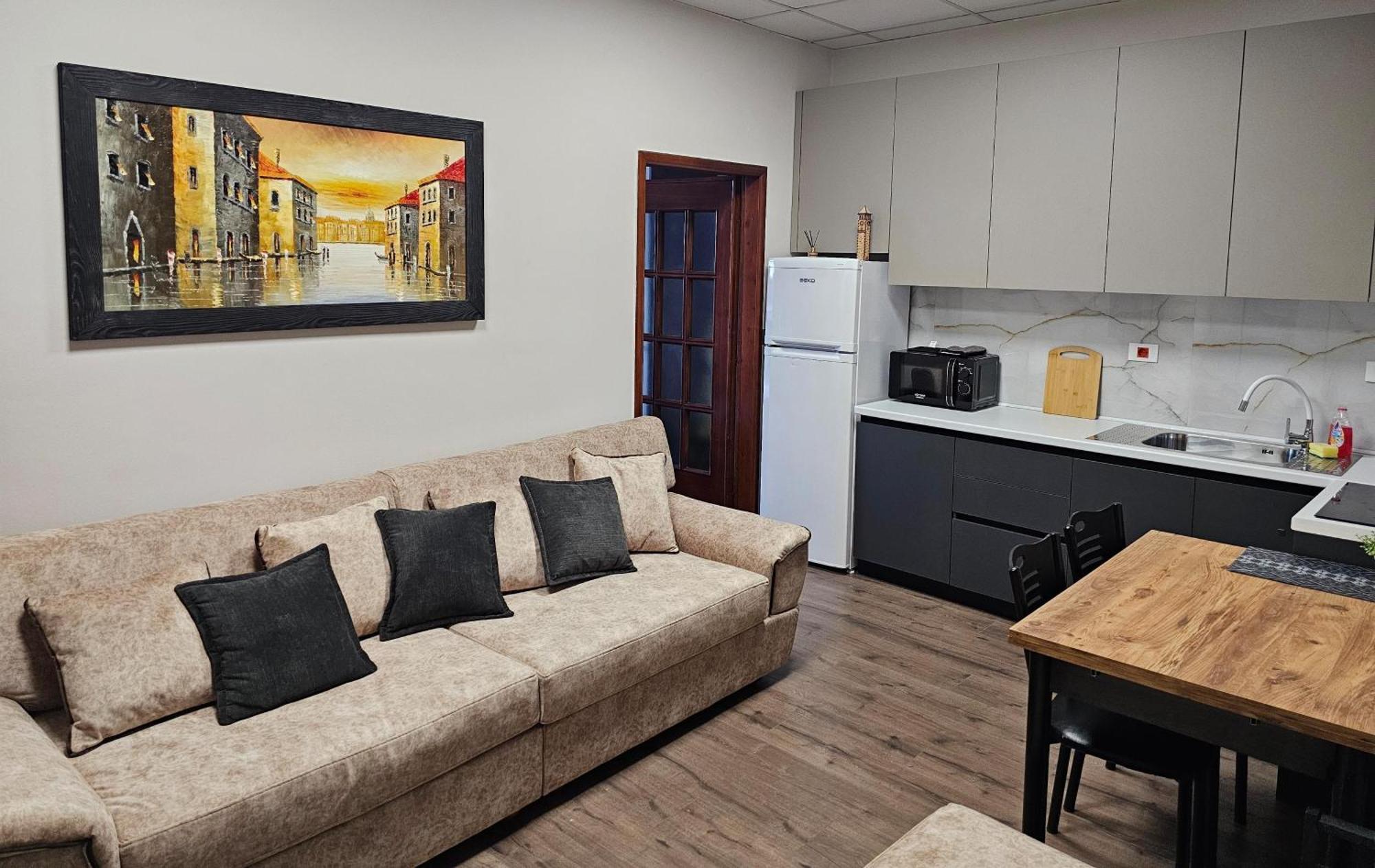 Sky Apartaments City Center Tiranë Eksteriør bilde