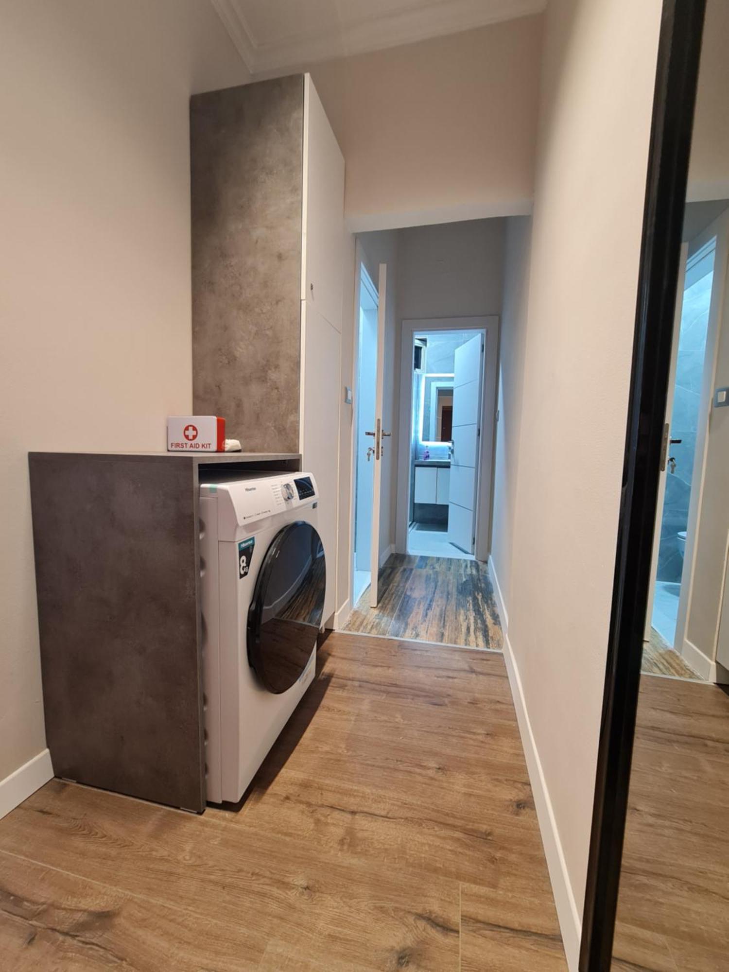 Sky Apartaments City Center Tiranë Eksteriør bilde